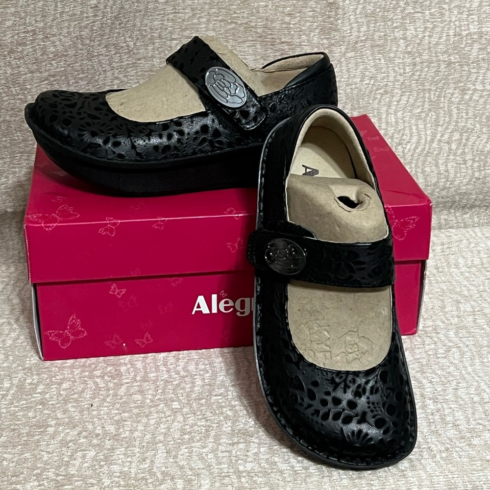 Alegria Paloma Black Mary Jane size 35  (6-6 1/2) - new in box